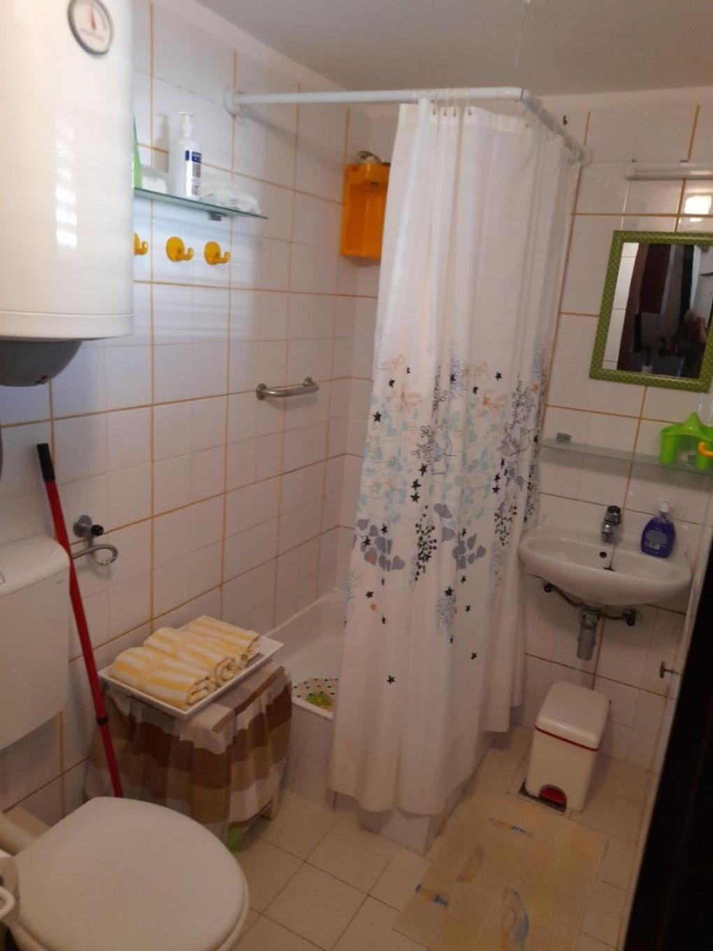 Apartment Danka - Affordable And At The Beach Brist Esterno foto